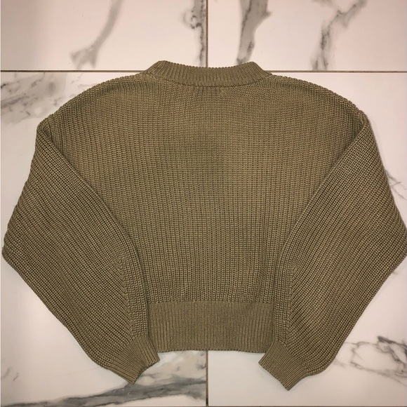 H&M Oversized Pull - Picture 2 of 4